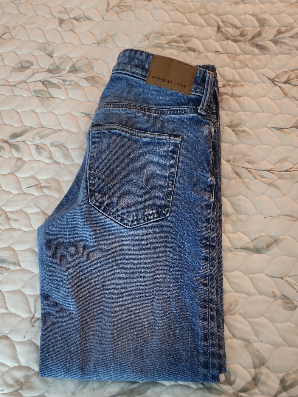 American Eagle Outfitters Men's Dark Blue Relaxed Denim Jeans